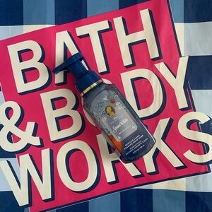 NWT Bath & Body Works Snow White Foaming Hand Soap